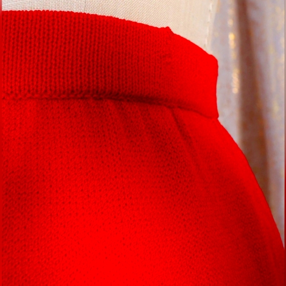 St. John Knit Set Skirt and Tank Orange-Red Size 6 Top Size Medium Skirt - Picture 8 of 16